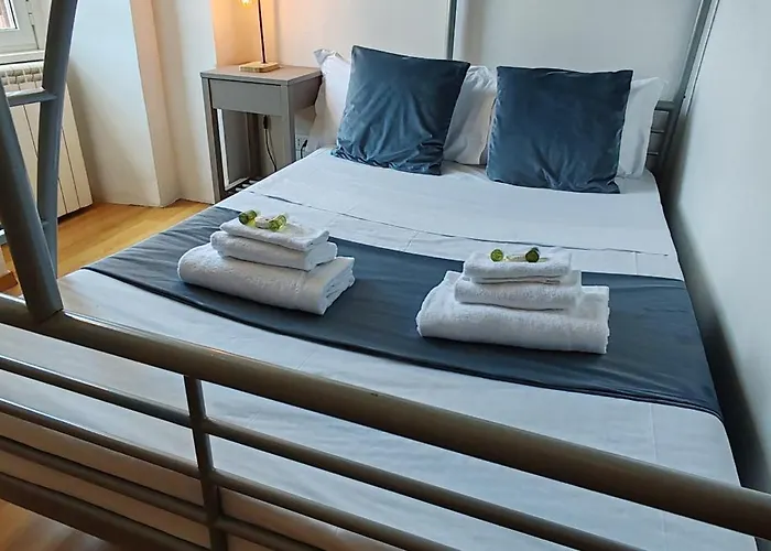 The Holy Apartamento